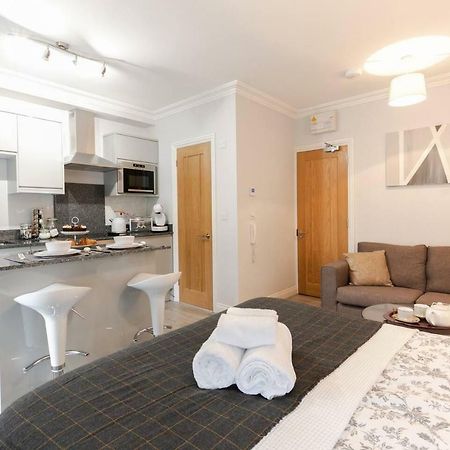 Berkshire Apartment 11Helena House Lux Studio Apartment 雷丁 外观 照片